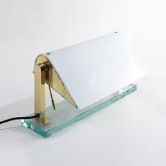 Pietro Chiesa, Prod. Fontana Arte, 1970, 0836 mod. table lamp in opaline glass