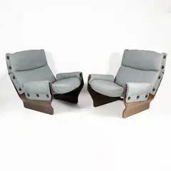 Osvaldo Borsani, Prod. Tecno, 1966, pair of Canada mod. armchairs in wood and upholstered fabric