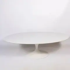 Prod. Knoll International by Eero Saarinen, 1956, Tulip mod. coffee table in lacquered aluminum and laminate top, offered Dec 2025