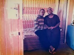 Zwelethu Mthethwa, Senza titolo, 1998, c-print on plexiglass