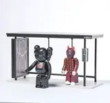 Kaws, Kubrick Bus Stop 1, Multiplo in plastica