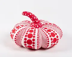 Yayoi Kusama, Dots Obsession (Pumpkin red), Cuscino-scultura in nylon