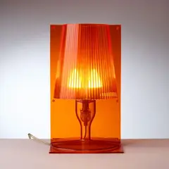 Ferruccio Laviani, Lampada da tavolo “Take”, Policarbonato