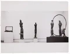 Ugo Mulas, Due fotografie della mostra di Augusto Perez, Stampe fotografiche in bianco e nero