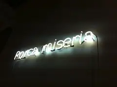 Rainer Ganahl, Porca miseria, 2013, Neon