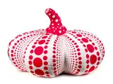 Dots Obsession (Pumpkin red - Large) by Yayoi Kusama, Cuscino-scultura in nylon, offered May 2024
