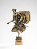 Luciano Minguzzi, Nike, scultura in bronze dorato