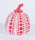 Pumpkin by Yayoi Kusama, Multiplo in resina, offered May 2023