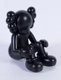 Kaws, Seeing / Watching, 2016, Scultura in vinile verniciato