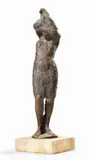 Quinto Martini, Donna che si spoglia, scultura in bronze