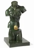 Space Venus by Salvador Dalí, 1977, scultura in bronze a patina verde, offered Dec 2020