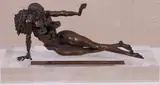 La femme aux tiroirs by Salvador Dalí, scultura in bronze on base in plexiglass, offered Nov 2019
