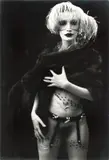 Irina Ionesco, Modella con piume