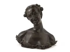The smile by Bice Bisordi, Bronze bust, offered Sep 2024