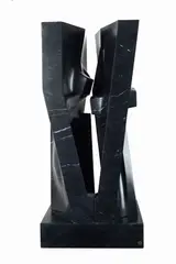 Giò Pomodoro, Studio per Contatti antagonisti, 1973, Scultura in marmo nero di Marquinia