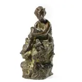 Violet Harris, Satire, bronze