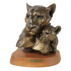 Ken Rowe, Heart of a Lion, 2000, patinated bronze, mounted to wooden plinth