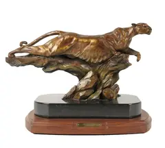Ken Rowe, On The Edge, 1999, bronze, mounted to stepped plinth