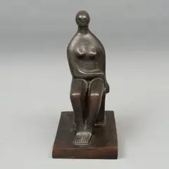 Mujer Sentada, SIGLO XX, Bronce, patinada en color marrón