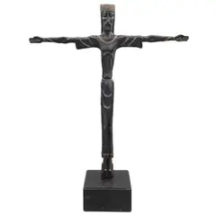 SIGLO XX by Cristo Redentor, Bronce, patinado en color marrón; base de mármol negro, offered Apr 2023