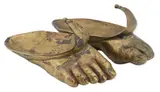 Claude Lalanne, Pair of "Pieds Lotus" naturalistically cast, bronze feet forming shallow cupped vessels, each modeled with expressive anatomi