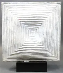 Minoru Niizuma, White Wind, 1965, marble on lacquered wood pedestal Marble