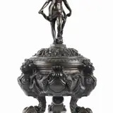 Antonio Pandiani, Venus Marina Inkwell, Fine Renaissance-style bronze inkwell. The cup is supported by lion protomes resting on high volute feet. On