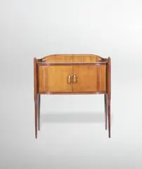 Pair of bedsides by Vittorio Dassi, 1970, Elegant pair of wooden bedside tables with decorative top made by Vittorio Dassi in the, offered Jul 2023