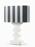 J2l, Omaggio a Constantin Brancusi e Daniel Buren