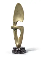 Forme by Barbara Hepworth, scultura in bronze a patina dorata, offered Nov 2013
