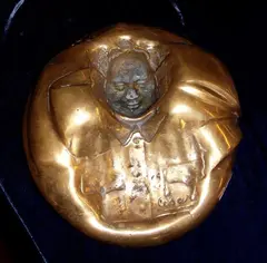 Mao by Cesar, scultura in bronze, offered Dec 2011