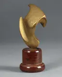 Francesco Somaini, Senza titolo, scultura in bronze dorato con base in legno
