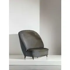Senza titolo by A Sofa Attributed To Isa, offered Jun 2017