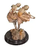 Richard MacDonald, Sisters