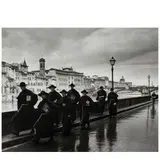 Alfred Eisenstaedt, Monks Hurrying Along the River Arno, Florence, 1935, Gelatin silver print