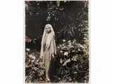 Wilhelm von Gloeden, Taormina Giovane Arabo nel giardino di Casa Gloeden, 1910 circa