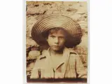 Gaetano D'Agata, Bimbo con cappello di paglia, 1920 circa, 1883, vintage albumen print