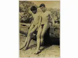 Wilhelm von Gloeden, Taormina Nudi maschili con barca, 1910 circa