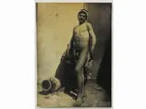 Wilhelm von Gloeden, Taormina Nudo maschile con vaso greco, 1910 circa
