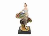 Guido Cacciapuoti, Terracotta lady with flowers