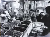 Uliano Lucas, Mercato di Porta Palazzo 1974, vintage gelatin-silver print on baryta paper