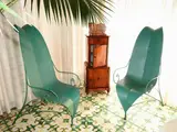 Sergio Cammilli e Fabrizio Corneli, A Couple of Garden Armchair, Cammilli-Mirabili Ed., 1960, rrealizzate come grandi foglie in lamiera laccata verde