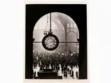Alfred Eisenstaedt, The clock in Pennsylvania Station, New York, 1943