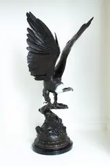 BRONZE EAGLE by Jules Moigniez, SCULPTURE, offered Sep 2022