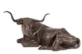 Cynthia Rigden, Reclining Longhorn, bronze