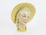 Helen König Scavini, Head of a Woman with Hat, Lenci, Turin, 1940 ca., 1886, terraglia a colaggio con decoro in policromia