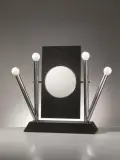 Anna Anselmi, Lampada/Specchio Da Tavolo Modello Yukka, in materiale plastico