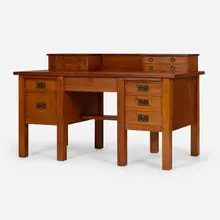 Gustav Stickley, Writing desk, model 712, c. 1907, oak, brass