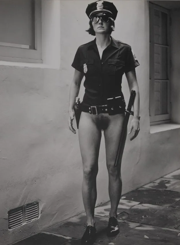 Helmut Newton, Evi as Cop, Engraving