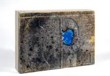 Mimmo Paladino, Senza titolo, 2012, Scatola in legno con copertina in ceramica dipinta dall'Artista presso la Bottega d'Arte Ceramica Gatti di Faenza